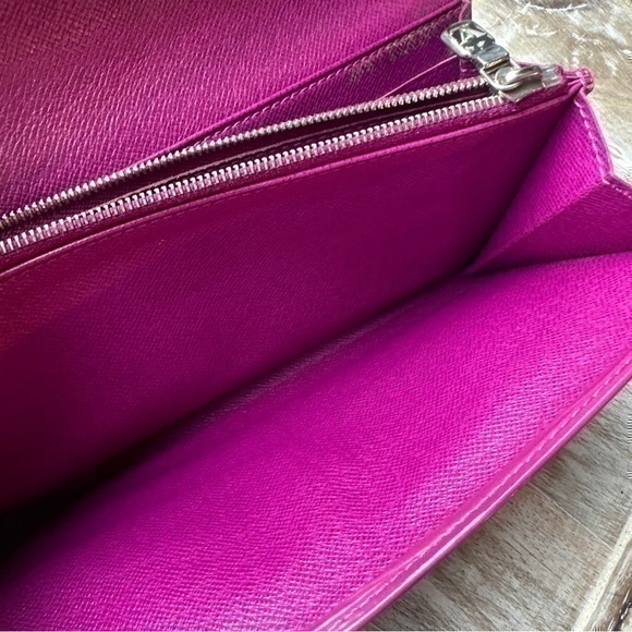 AUTHENTIC Louis Vuitton Monogram Sarah Wallet. Violet - Picture 7 of 15